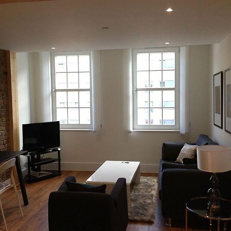 Max Serviced Apartments Commercial Road Лондон Экстерьер фото