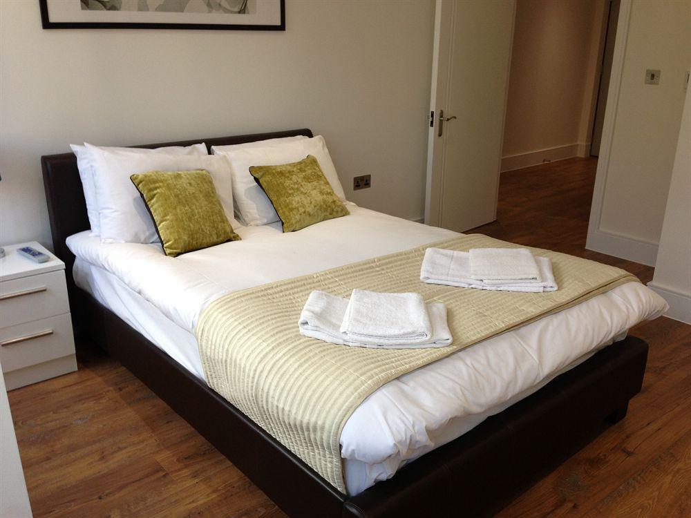 Max Serviced Apartments Commercial Road Лондон Экстерьер фото